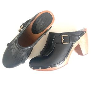 1937 FOOTWEAR-MADEWELL Black Kiltie Clogs Size 8